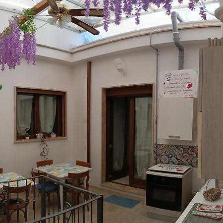Mama Dami Bed & Breakfast Maruggio Exterior photo